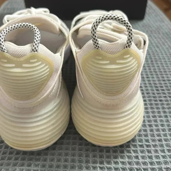 Nike Women's Waffle Debut SE
NEW - Picture 4 of 6